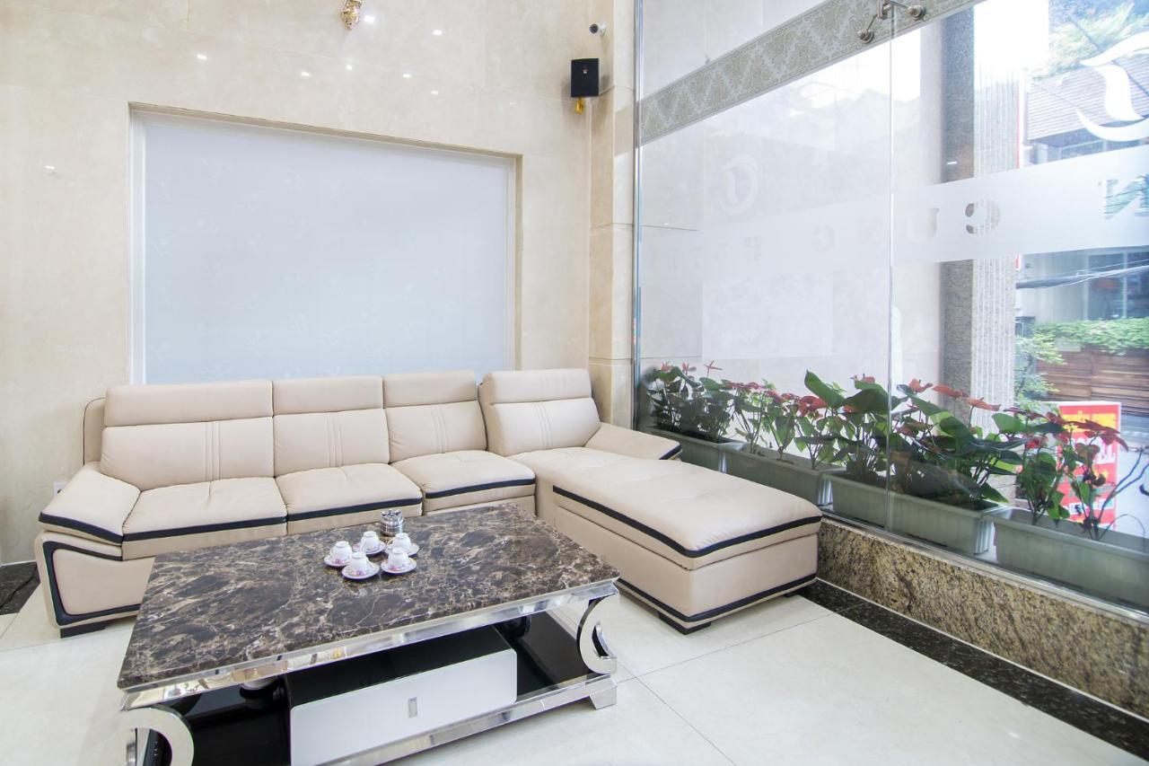Reddoorz Plus Near Lotte Mart Cong Hoa Ho Chi Minh City Bagian luar foto