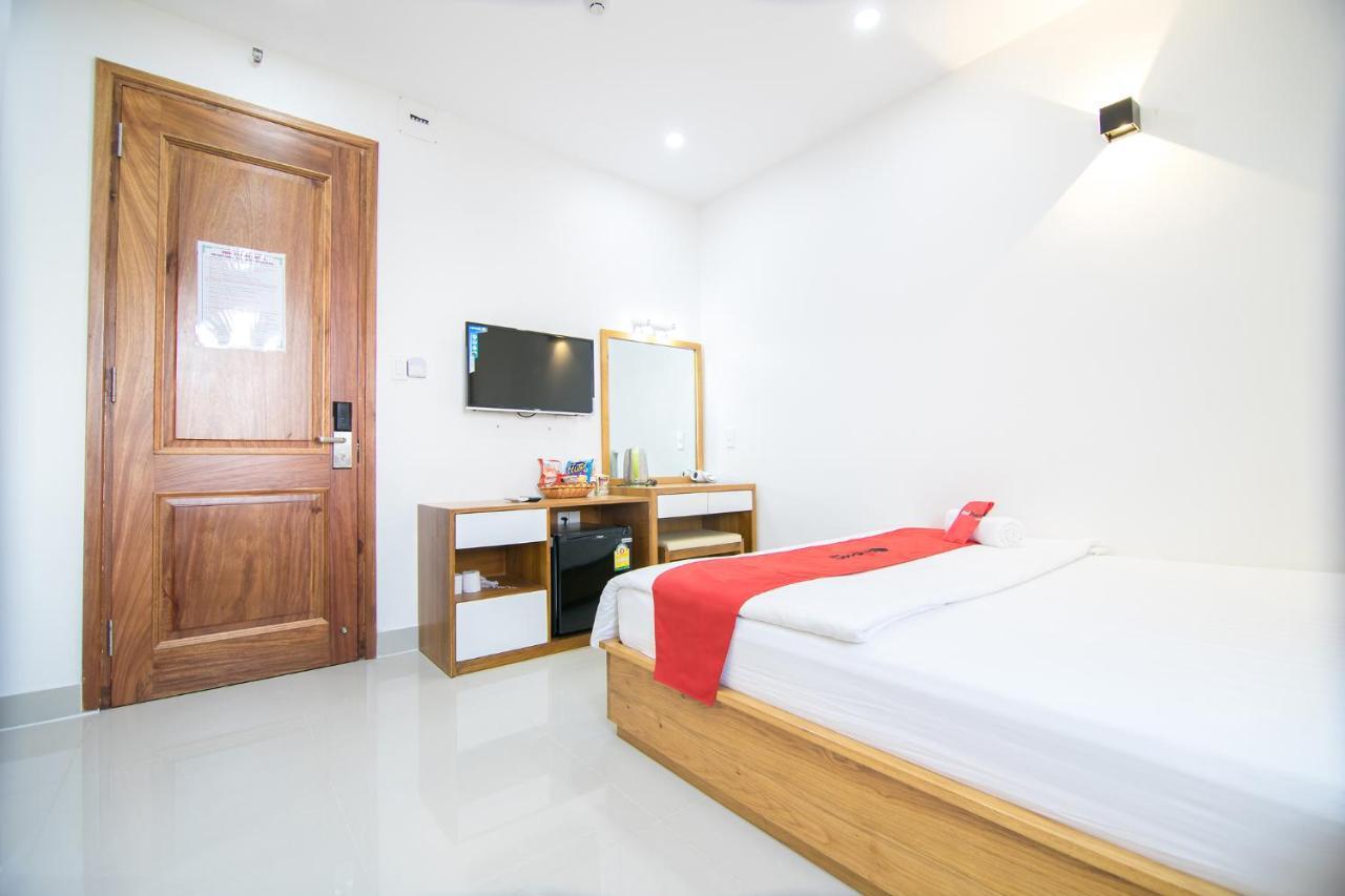 Reddoorz Plus Near Lotte Mart Cong Hoa Ho Chi Minh City Bagian luar foto