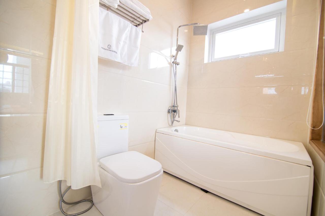 Reddoorz Plus Near Lotte Mart Cong Hoa Ho Chi Minh City Bagian luar foto