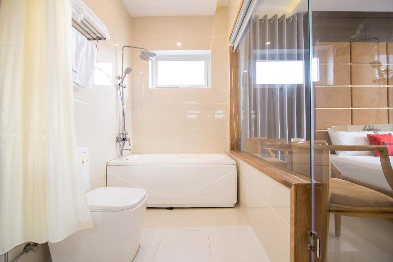 Reddoorz Plus Near Lotte Mart Cong Hoa Ho Chi Minh City Bagian luar foto
