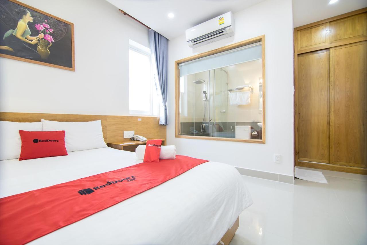 Reddoorz Plus Near Lotte Mart Cong Hoa Ho Chi Minh City Bagian luar foto