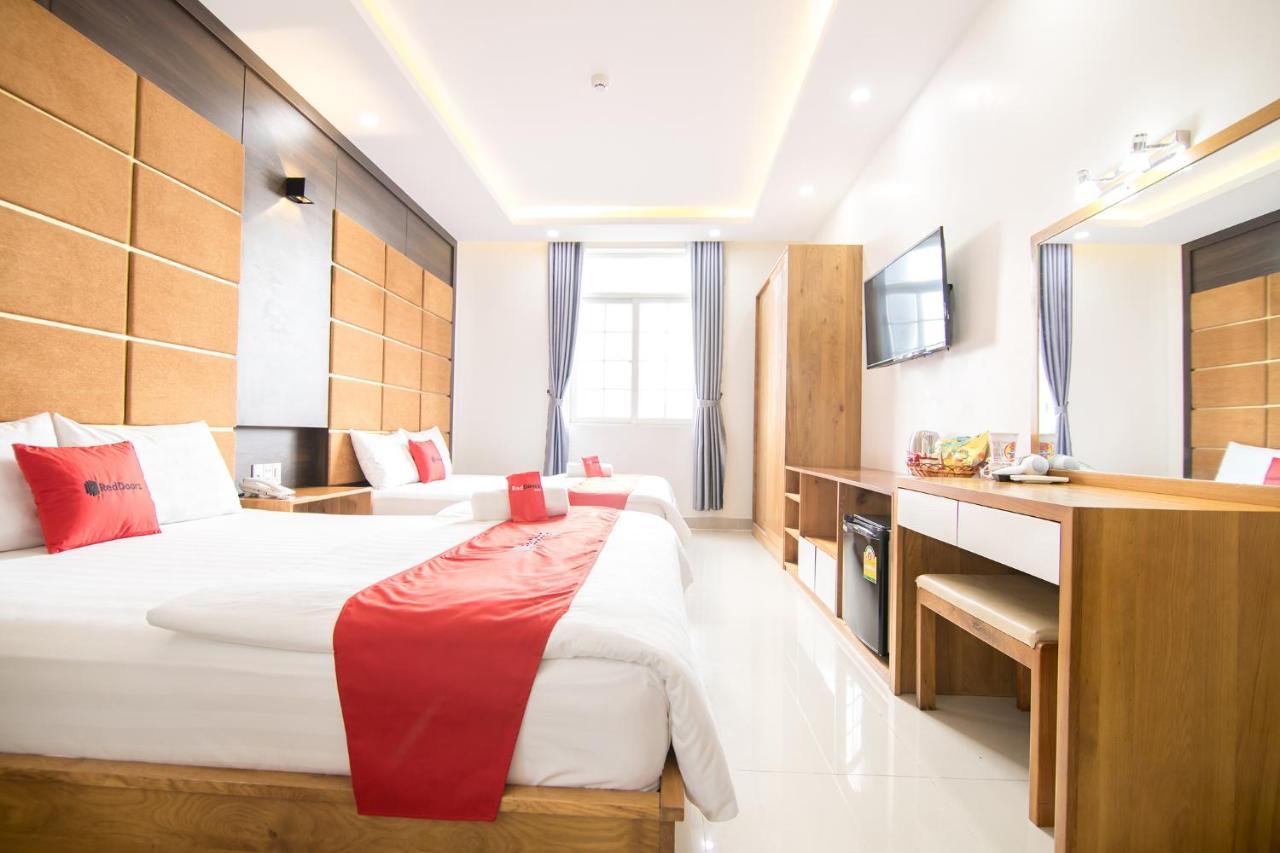 Reddoorz Plus Near Lotte Mart Cong Hoa Ho Chi Minh City Bagian luar foto