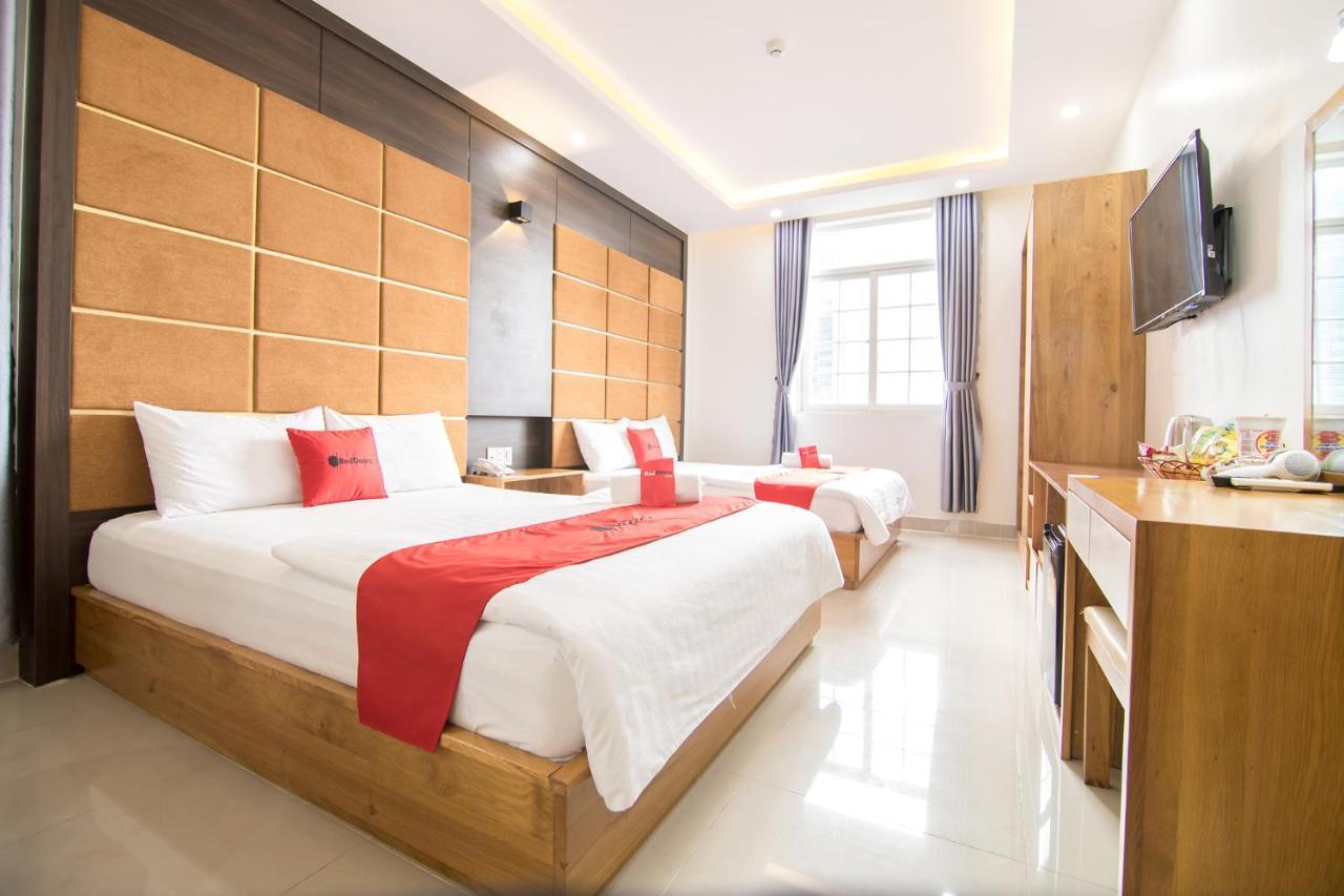 Reddoorz Plus Near Lotte Mart Cong Hoa Ho Chi Minh City Bagian luar foto